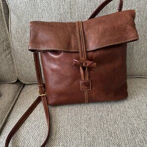 DOONEY & BOURKE FLORENTINE MEDIUM CROSSBODY BAG